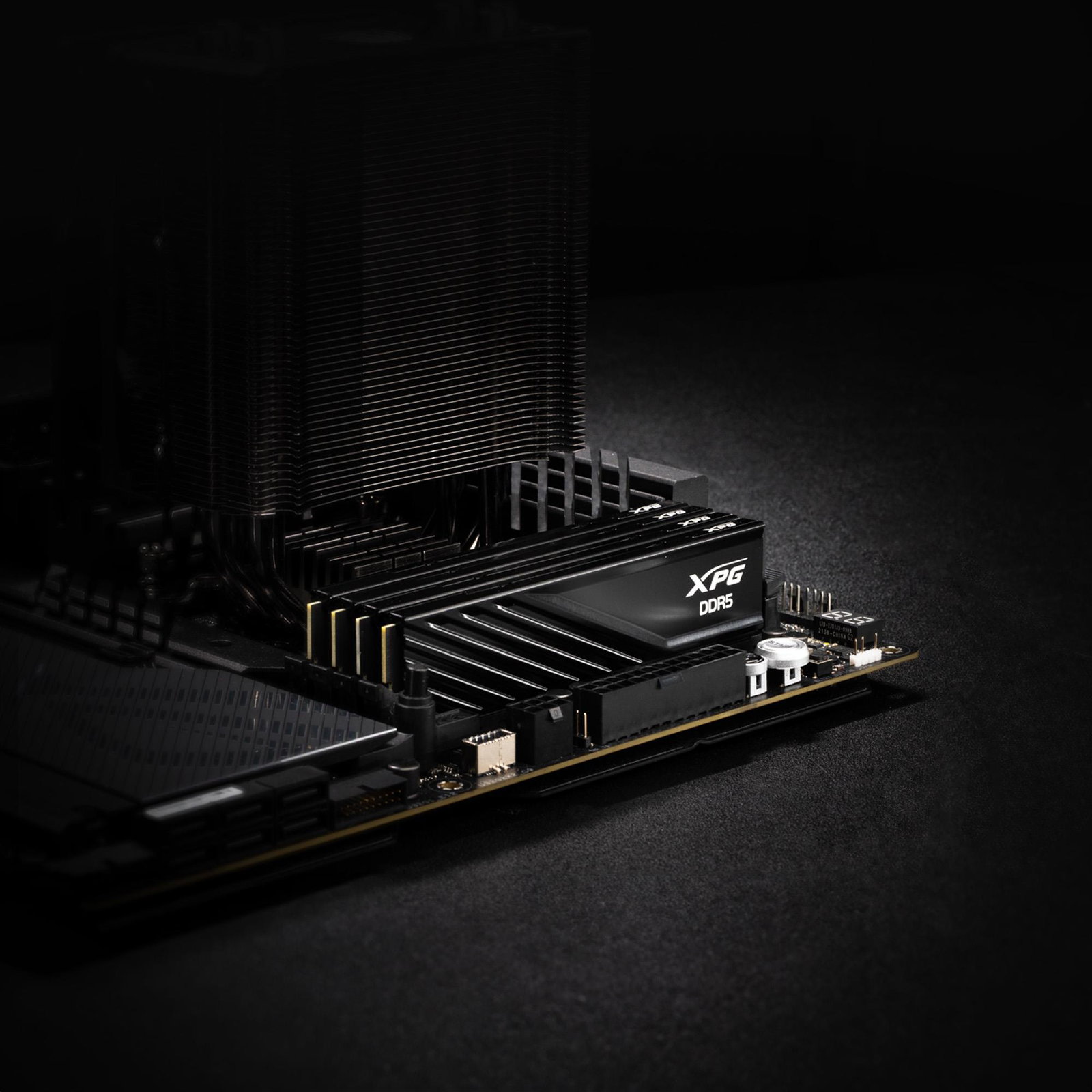 XPG LANCER BLADE DDR5 memory module 16 GB 2 x 8 GB 288-pin DIMM ECC