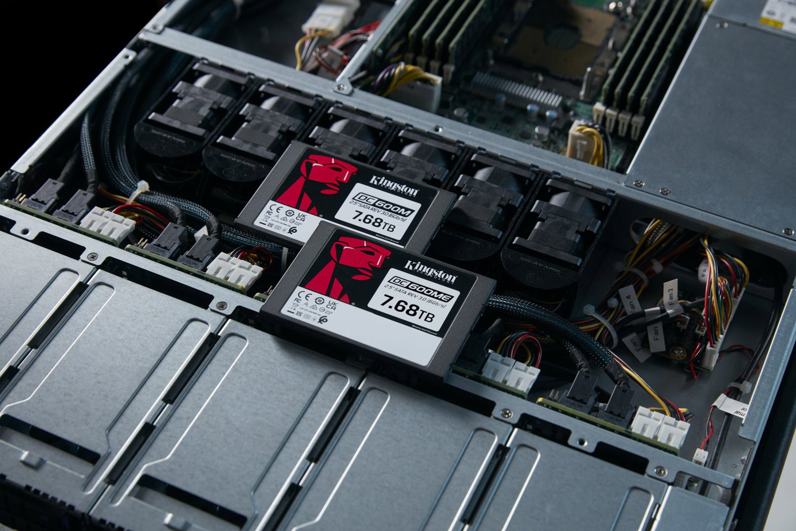 Kingston Technology 7680G DC600ME (Mixed-Use) 2.5 Enterprise SATA SSD