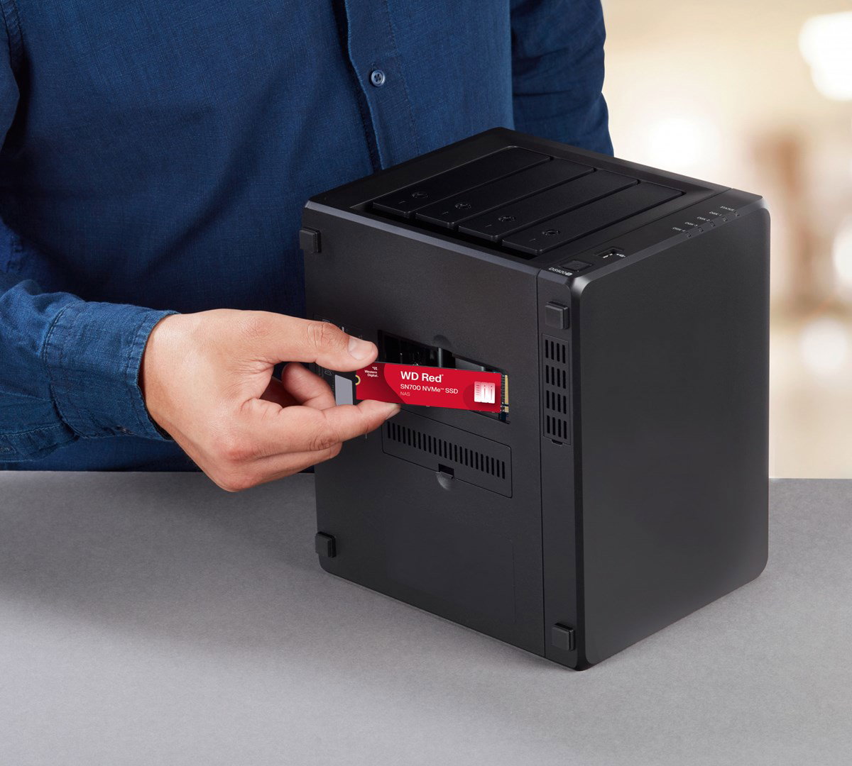 Western Digital Red WD SN700 NVMe POWERED BY SANDISK 4 TB
