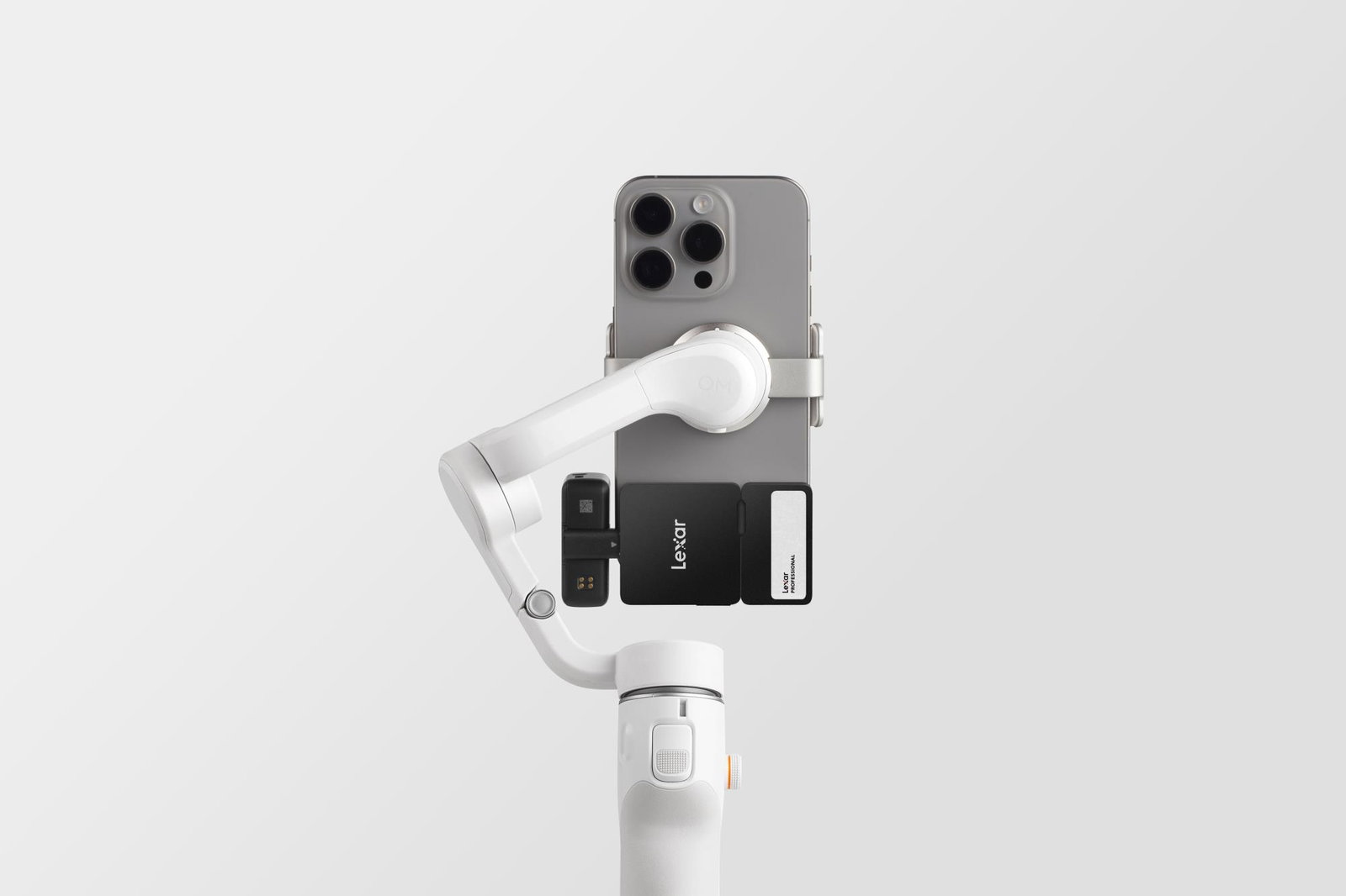 External SSD LEXAR SL400 with Hub 1TB Write speed 1000 MBytes/sec Read speed 1050 MBytes/sec LSL400S001T-RNBNG