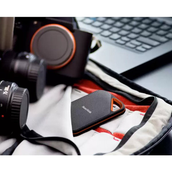 SanDisk Extreme PRO Portable SSD V2 4 TB, Externe SSD - black/orange, USB-C 3.2 Gen 2x2 (20 Gbit/s)