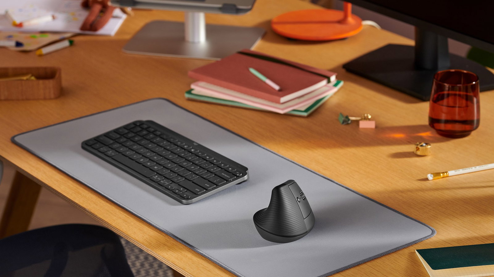 Logitech Lift Vertical Ergonomic Mouse