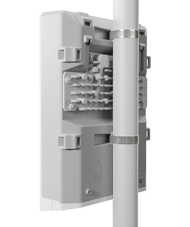 NET ROUTER/SWITCH 18PORT/CRS318-16P-2S+OUT MIKROTIK