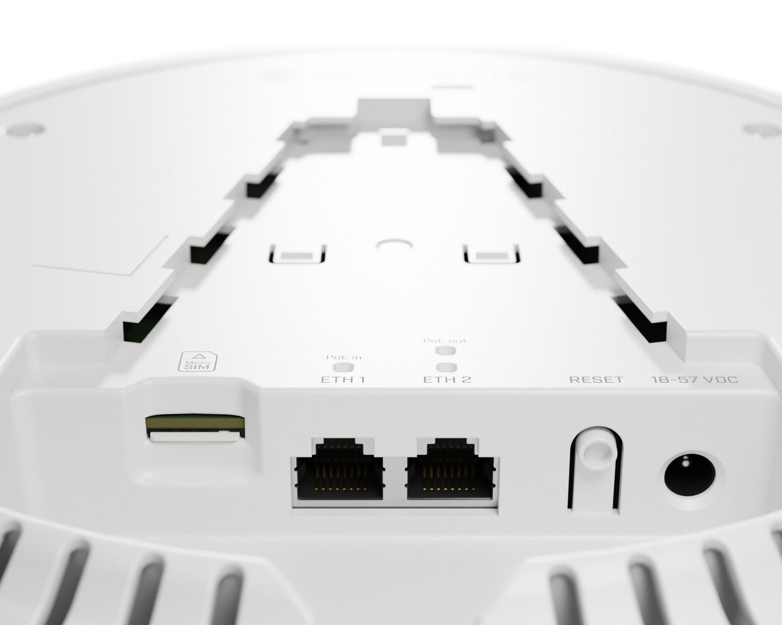 Access Point MIKROTIK 1800 Mbps 3G 4G CAPGI-5HAXD2HAXD&EG12-EA