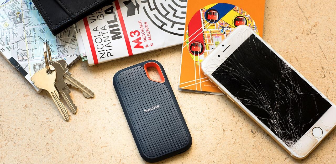 External SSD SANDISK Extreme 2TB Write speed 1000 MBytes/sec Read speed 1050 MBytes/sec SDSSDE61-2T00-G25