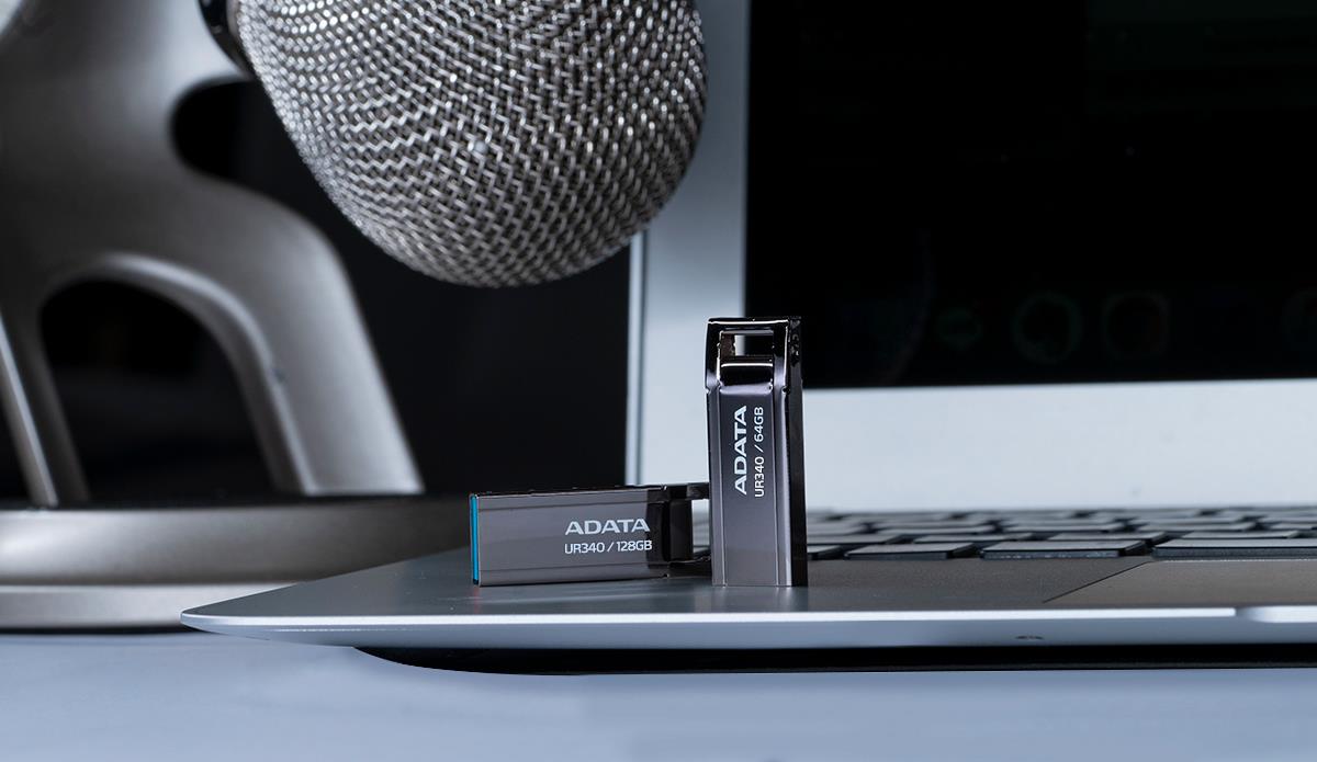 MEMORY DRIVE FLASH USB3.2 64GB/BLACK AROY-UR340-64GBK ADATA