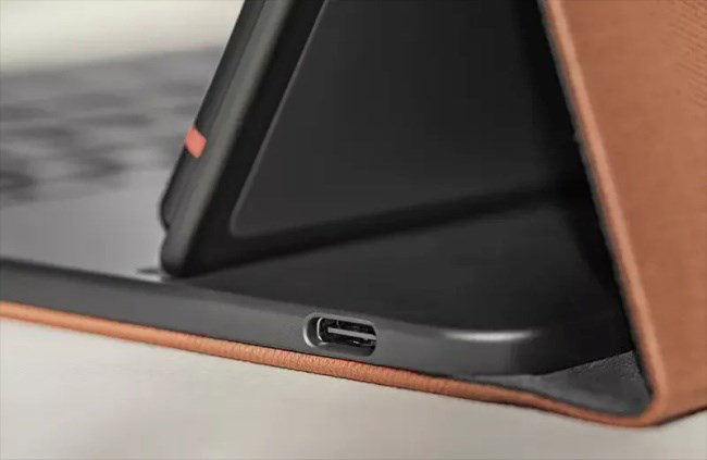 Onyx Boox Note Air 5 C Magnetic case with keyboard Brown