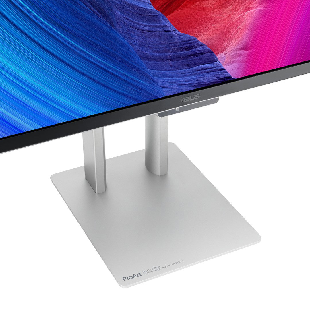 ASUS ProArt OLED PA32UCDM computer monitor 80 cm (31.5) 3840 x 2160 pixels 4K Ultra HD QD-OLED Silver
