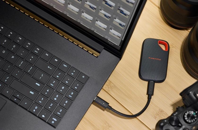 External SSD SANDISK Read speed 2000 MB/s 1000 GB SanDisk Extreme Portable SSD (V3) 1 TB (SDSSDE70-1T00-G25) SDSSDE70-1T00-G25
