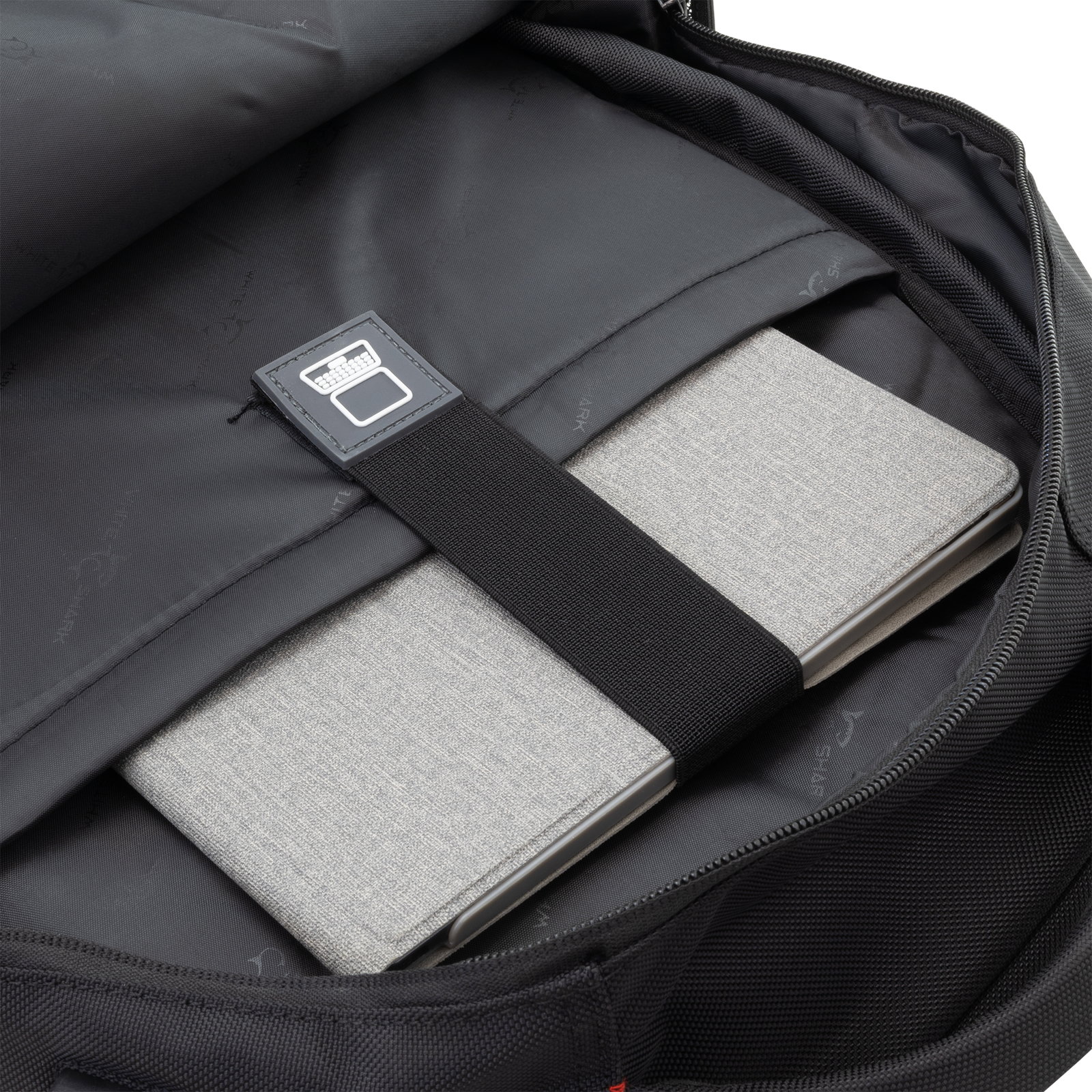 White Shark GBP-012 Voyager Black
