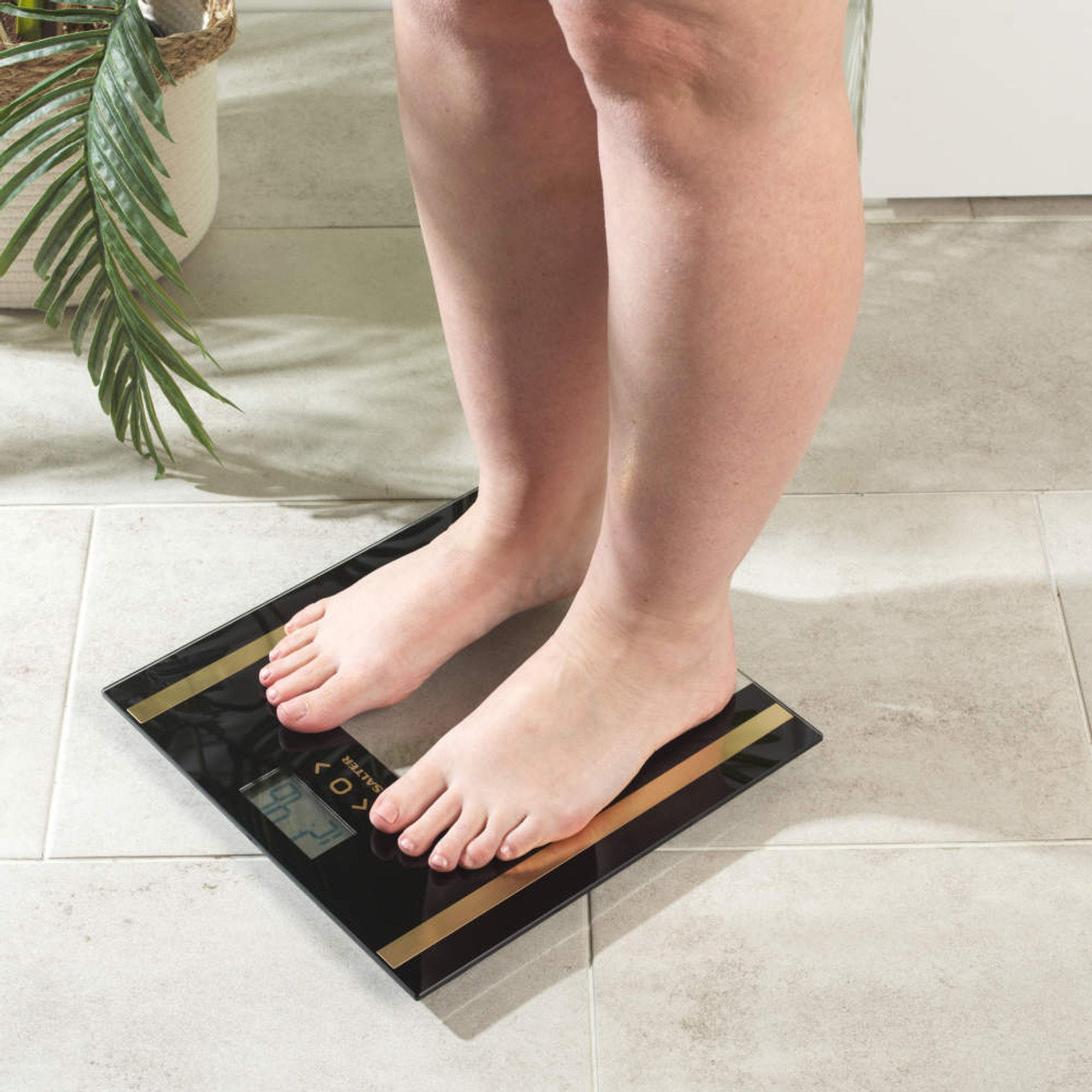 Salter SA00550BGCFAS Glass Analyser Bathroom Scale Black/Gold