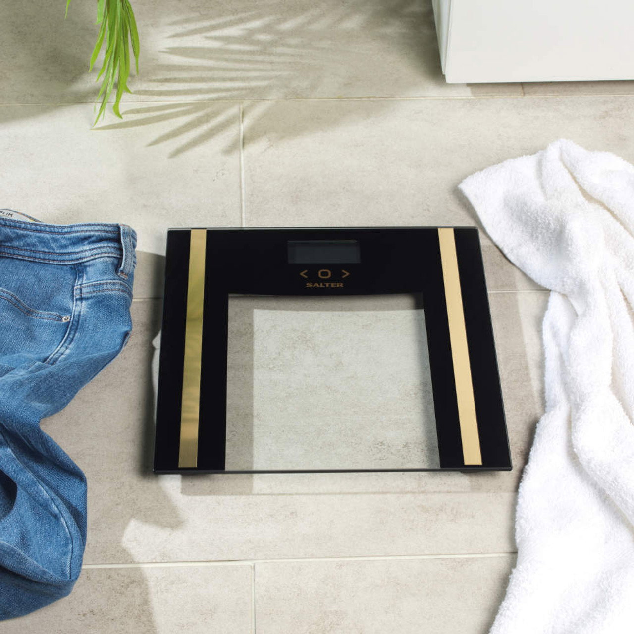 Salter SA00550BGCFAS Glass Analyser Bathroom Scale Black/Gold