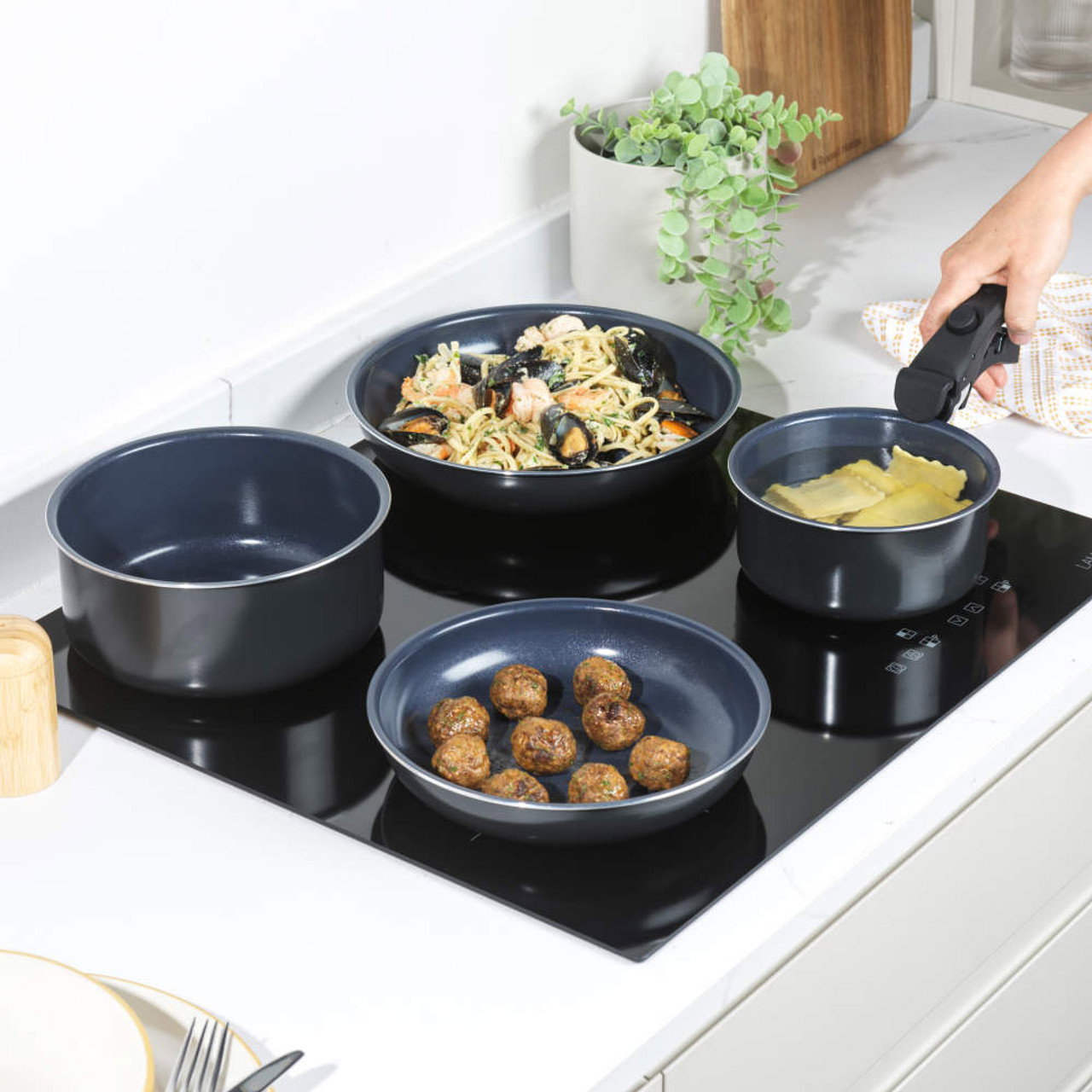 Russell Hobbs RH03319EU7 Marine Pan Set 5pcs