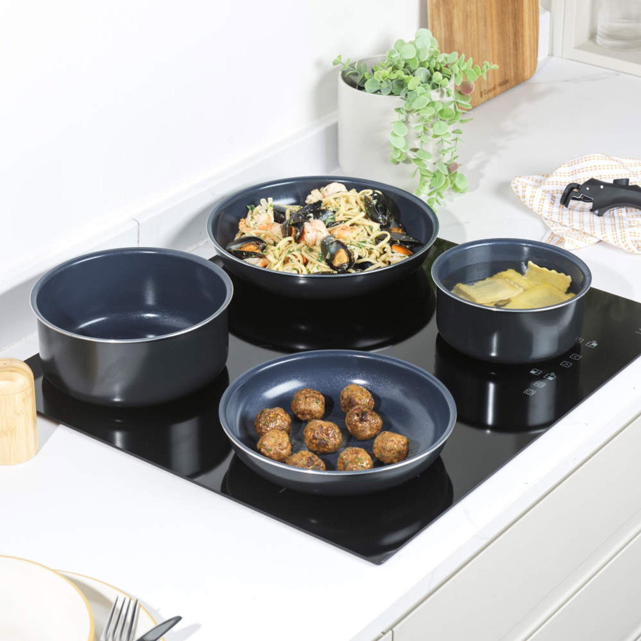 Russell Hobbs RH03319EU7 Marine Pan Set 5pcs