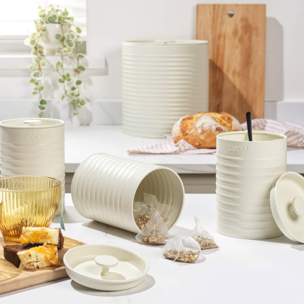 Russell Hobbs RH03270CEU7 Ribbed 4-Piece Countertop Set - Cream