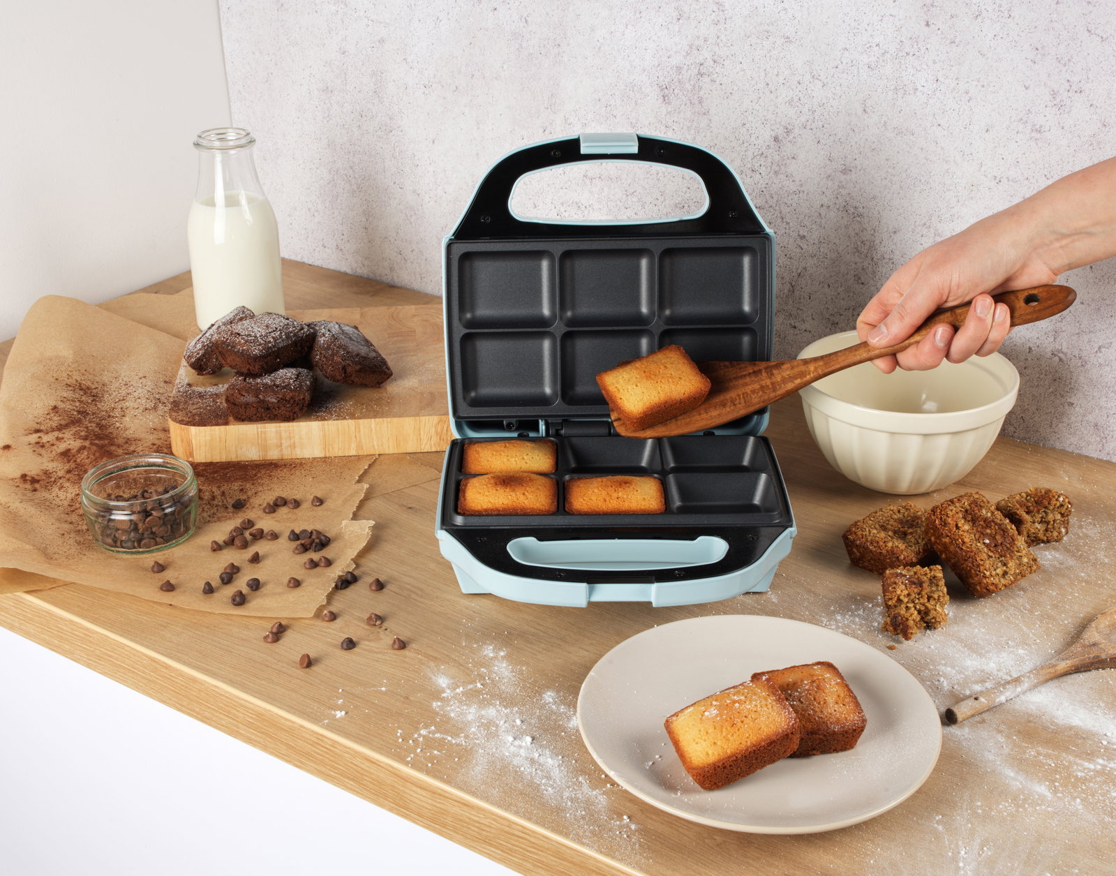 Giles & Posner EK5921GSBLVDE Cake Maker