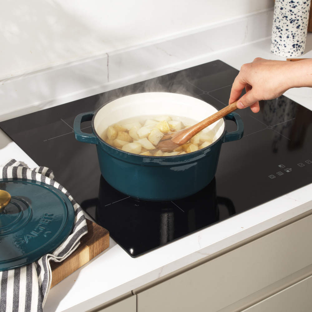 Salter BW13771GR Chester 3.4L Cast Iron Casserole Pot 24 cm, Green
