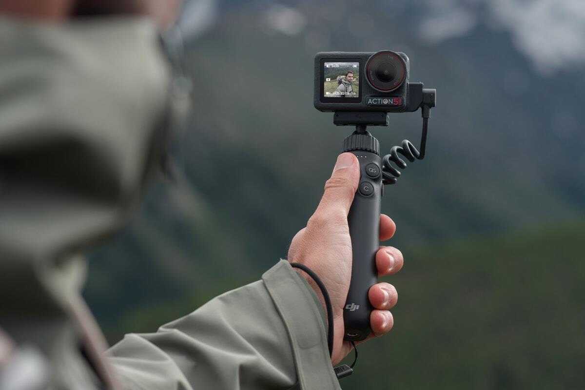 CAMERA ACC OSMO ACT. CHARGING/HANDLE CP.OS.00000364 DJI