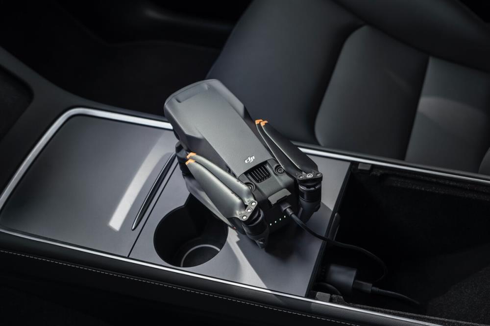 DRONE ACC MAVIC3 CAR CHARGER/CP.MA.00000426 DJI