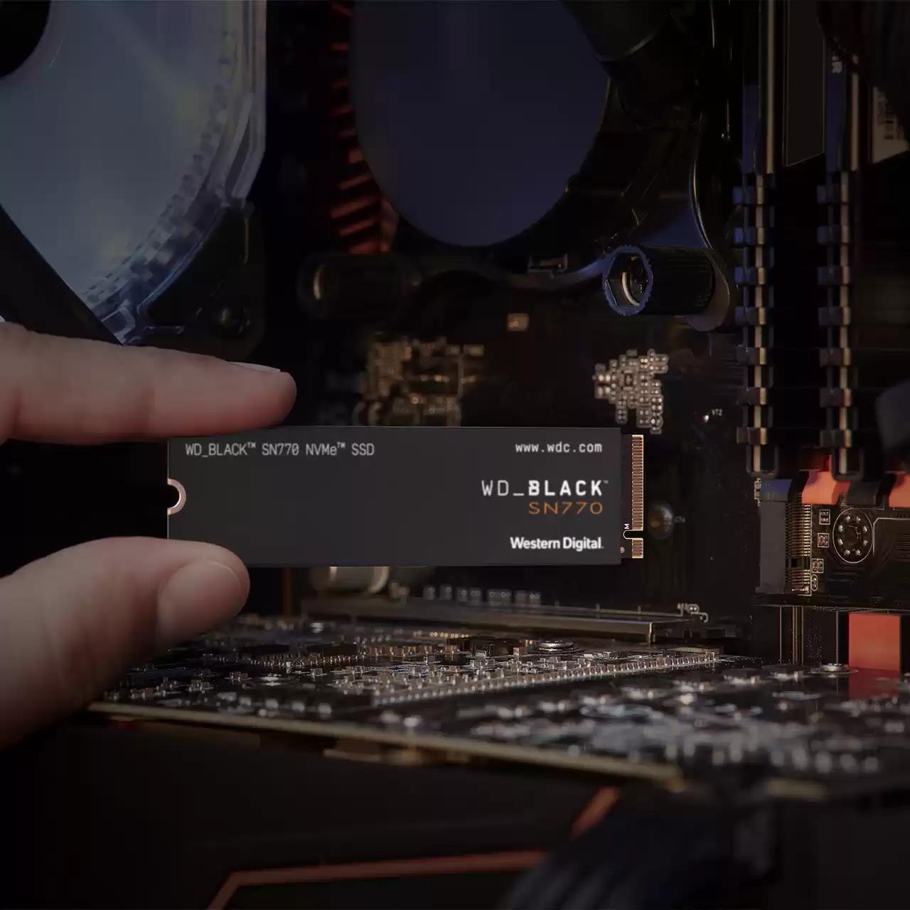 SSD SANDISK Read speed 4000 MB/s Write speed 2000 MB/s NVMe Yes PCI Express 4.0 M.2 250 GB Western Digital Black SN770 250GB (WDS250G3X0E) Black SN770 WDS250G3X0E