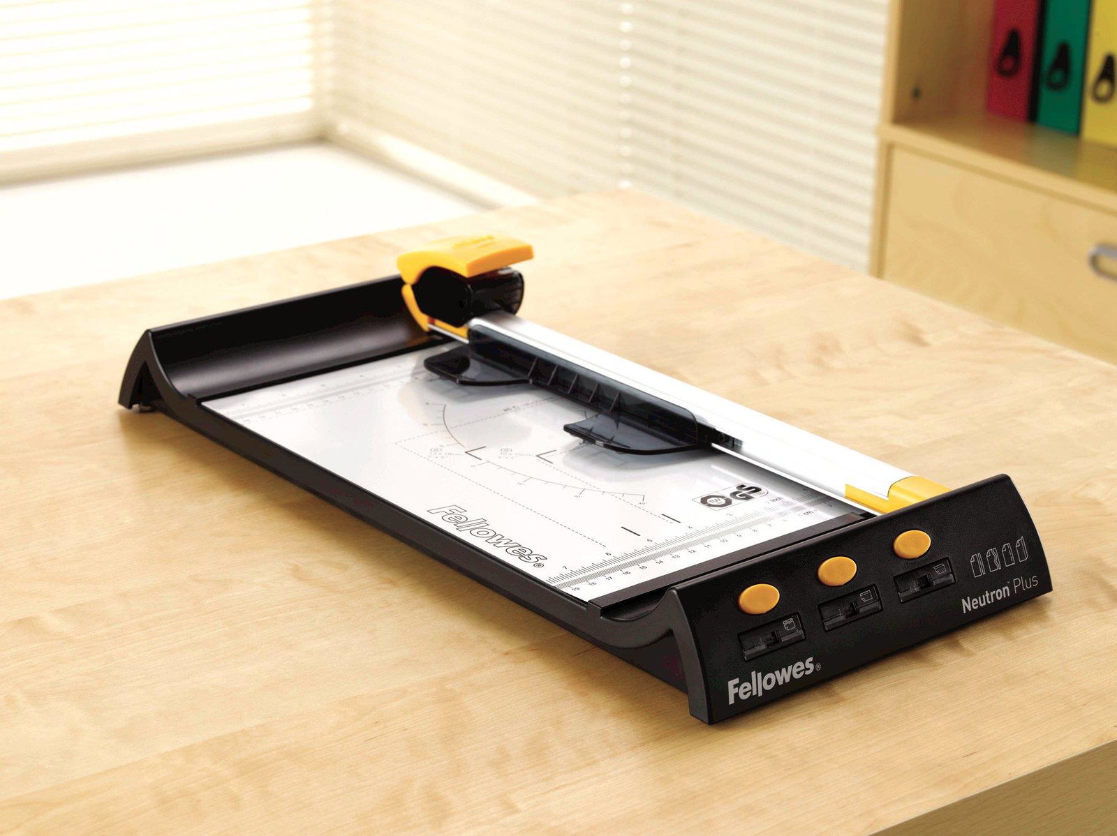 TRIMMER NEUTRON PLUS A4/5410101 FELLOWES