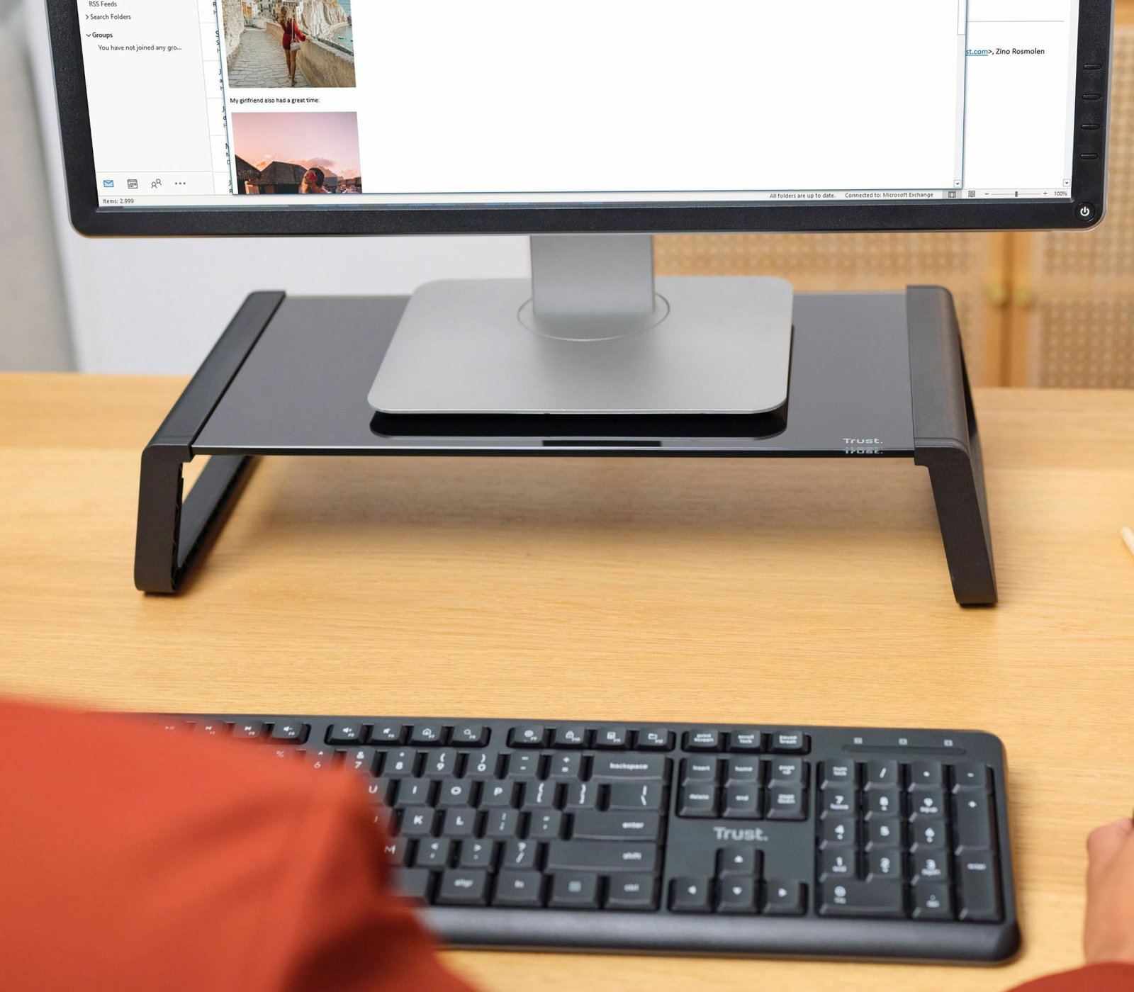 MONITOR ACC STAND MONTA/GLASS BLK 25271 TRUST