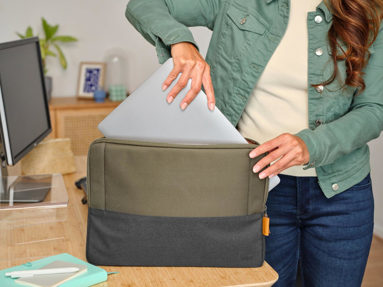 NB SLEEVE 16 LISBOA/GREEN 25247 TRUST