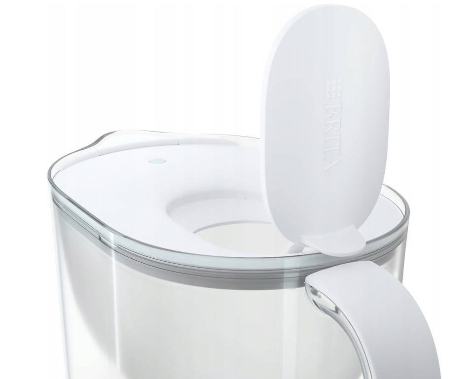 BRITA Style ESSENTIAL XL white filter jug + 3 x MX Pro Pure Performance filter