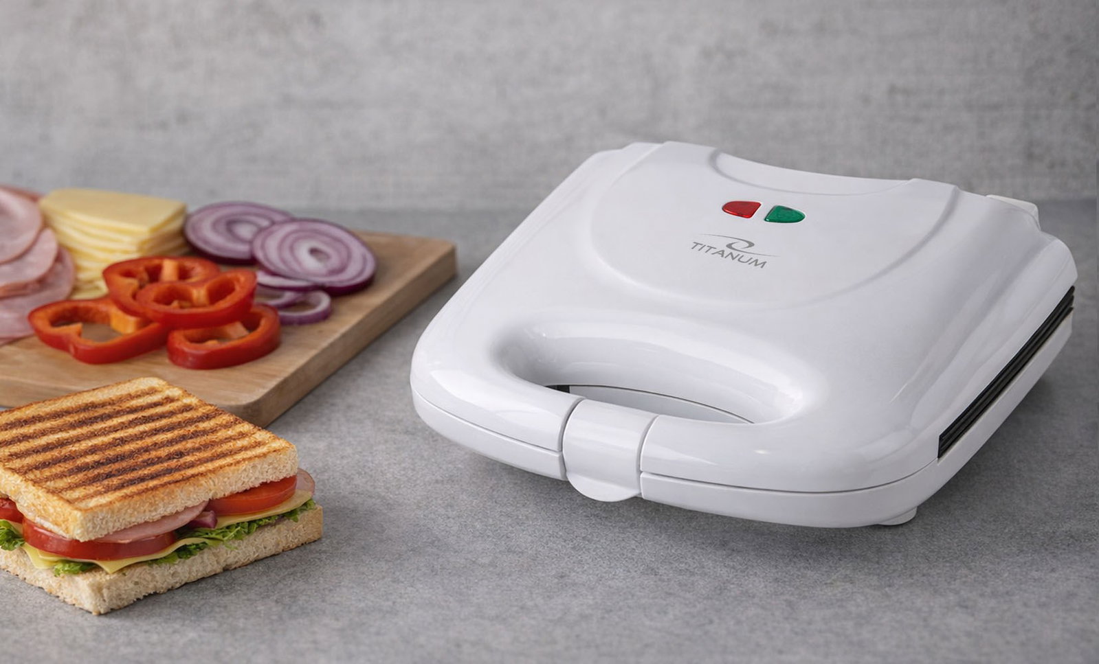 TITANUM TKT004W sandwich maker 700 W White