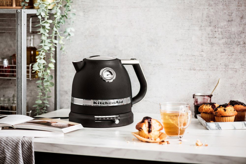 KitchenAid 5KEK1522EBK electric kettle 1.5 L 2400 W Cast iron