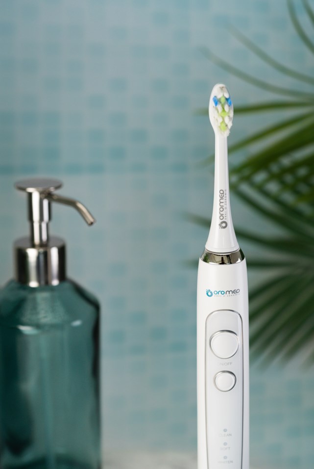 OROMED ORO-SONIC NEXT WHITE white sonic toothbrush