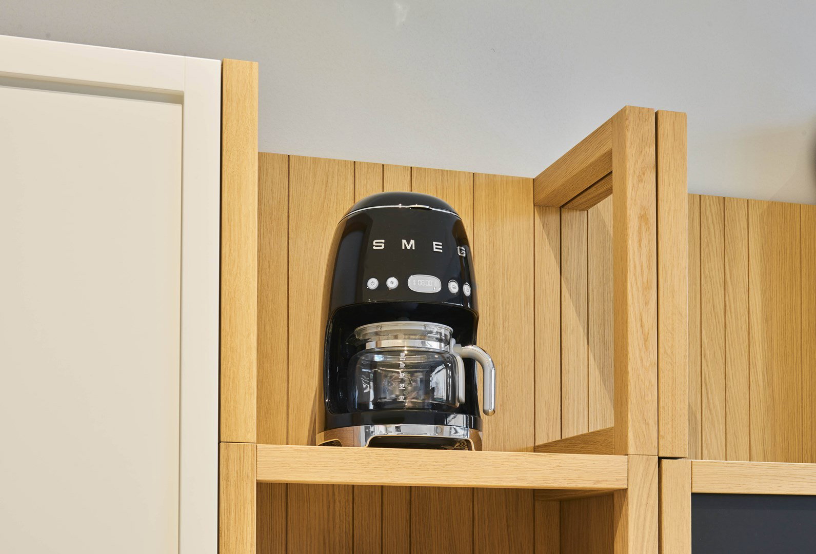 Smeg 50 s Style Drip Filter Coffee Machine DCF02BLEU Black