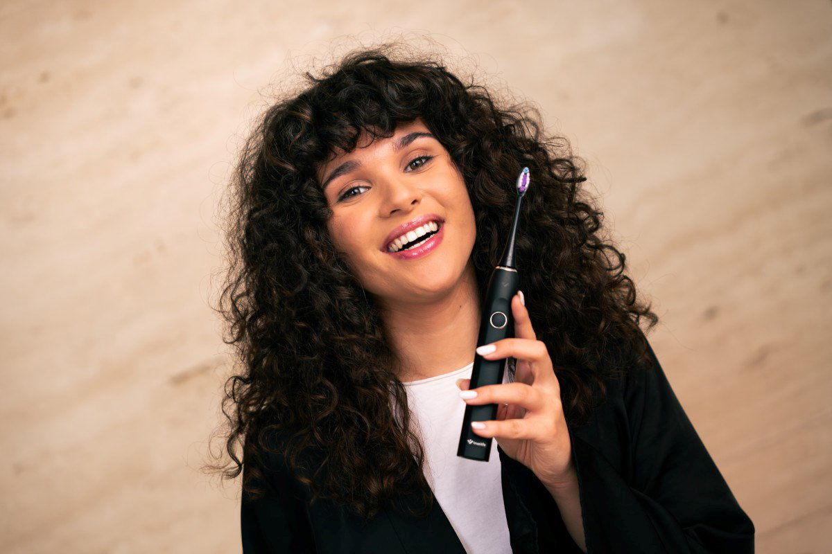 TrueLife SonicBrush Clean70 UV Sonic Toothbrush, Black