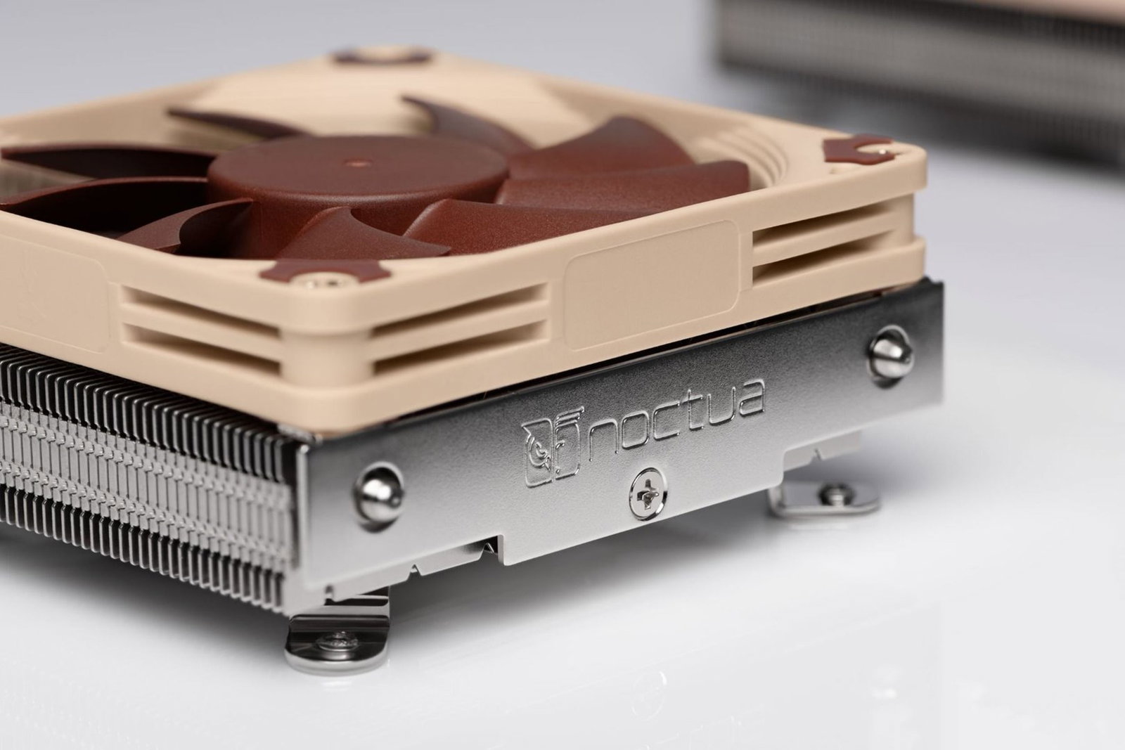 Noctua Khler NH-L9i 17xx Processor Cooler 9.2 cm Beige, Brown 1 pc(s)