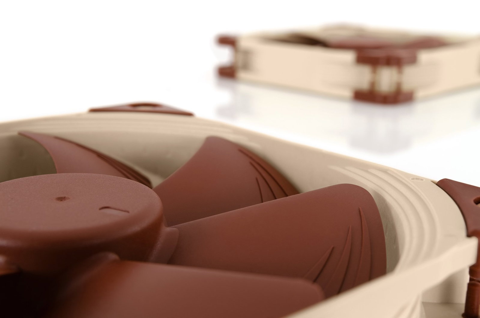 Noctua NF-A14 Computer case Fan 14 cm Beige, Brown