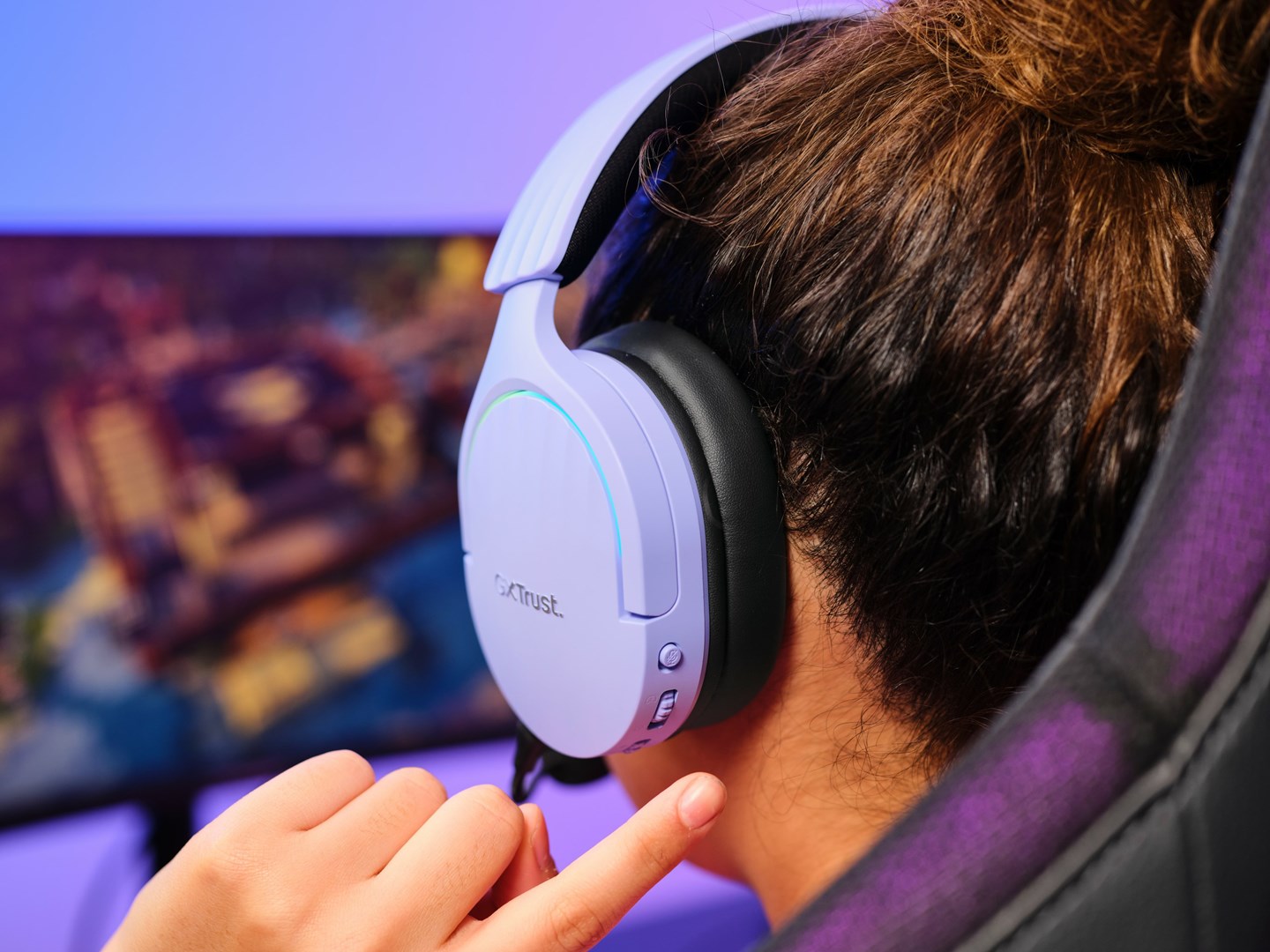 Trust GXT 491P FAYZO Headset Wired & Wireless Head-band Gaming USB Type-A Bluetooth Black, Purple
