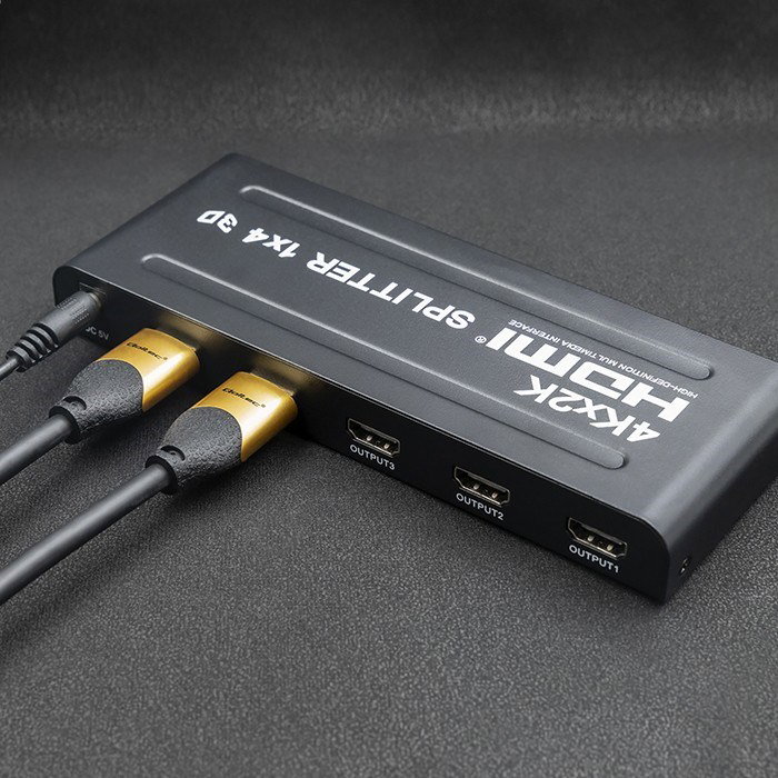 Qoltec 51798 Active HDMI Splitter 4 x HDMI 4K x 2K 3.4Gb/s