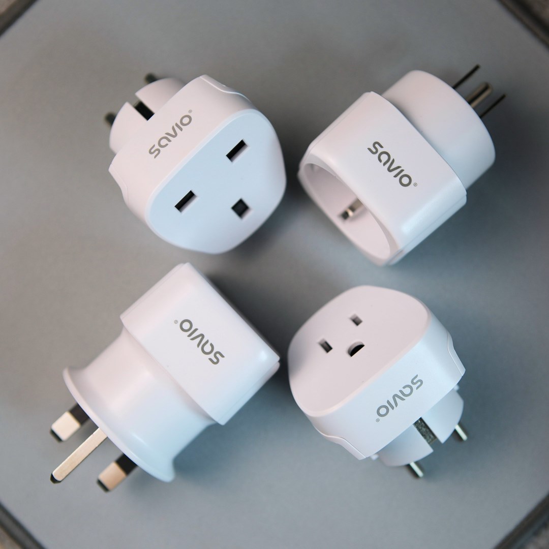 SAVIO AP-01 Travel Adapter, US socket EU plug