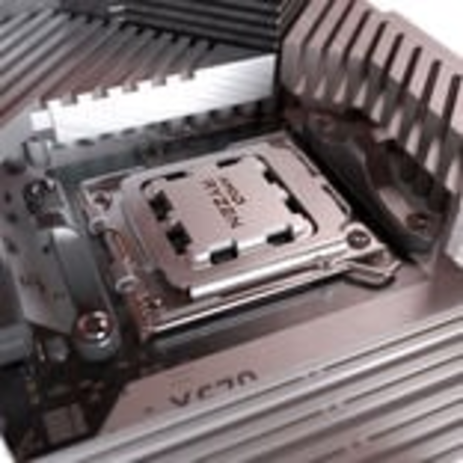 AMD RYZEN 9 9950X3D 5.7GHZ/144MO/AM5/WOF