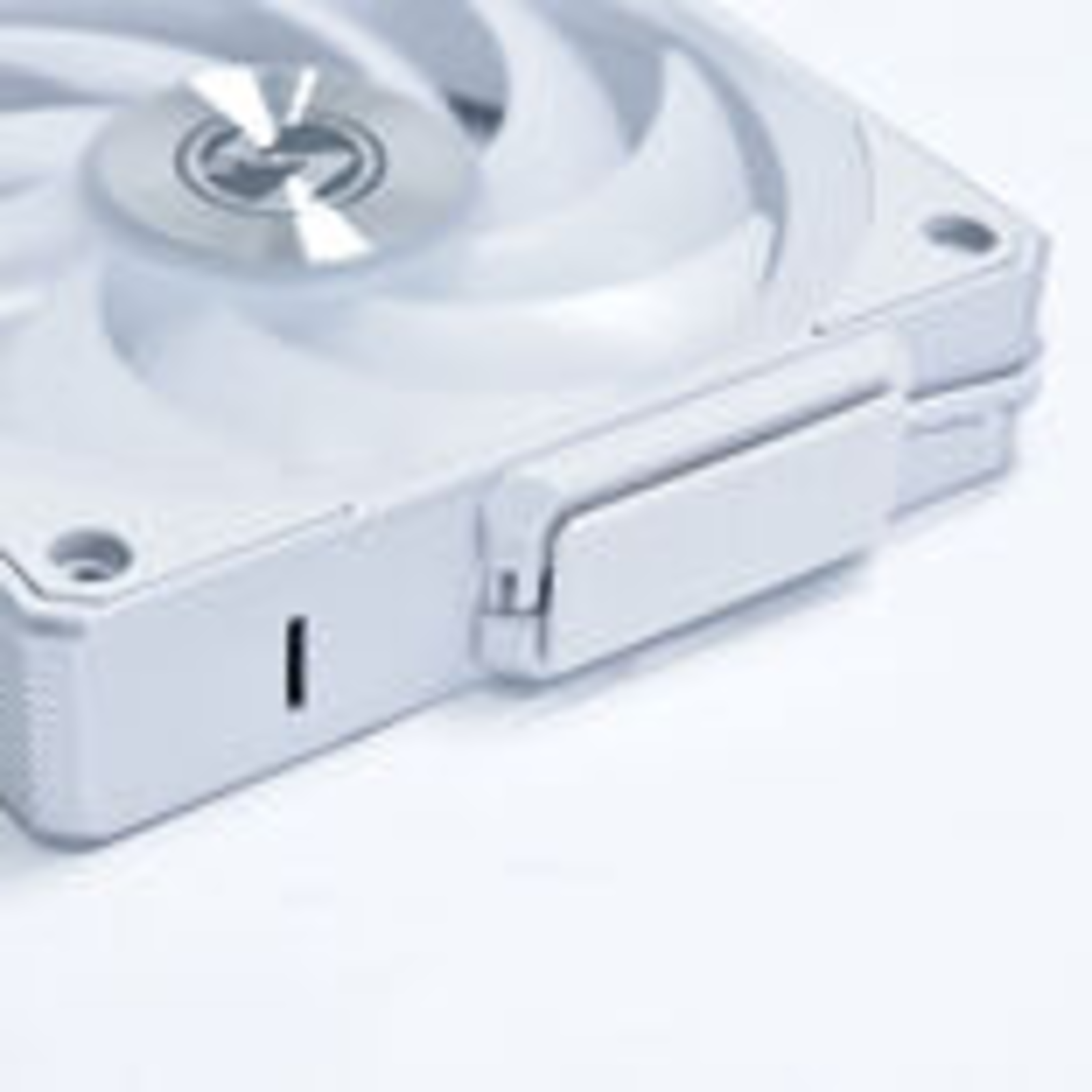 Lian Li UNI FAN CL Wireless Fan 3-Pack 120mm White