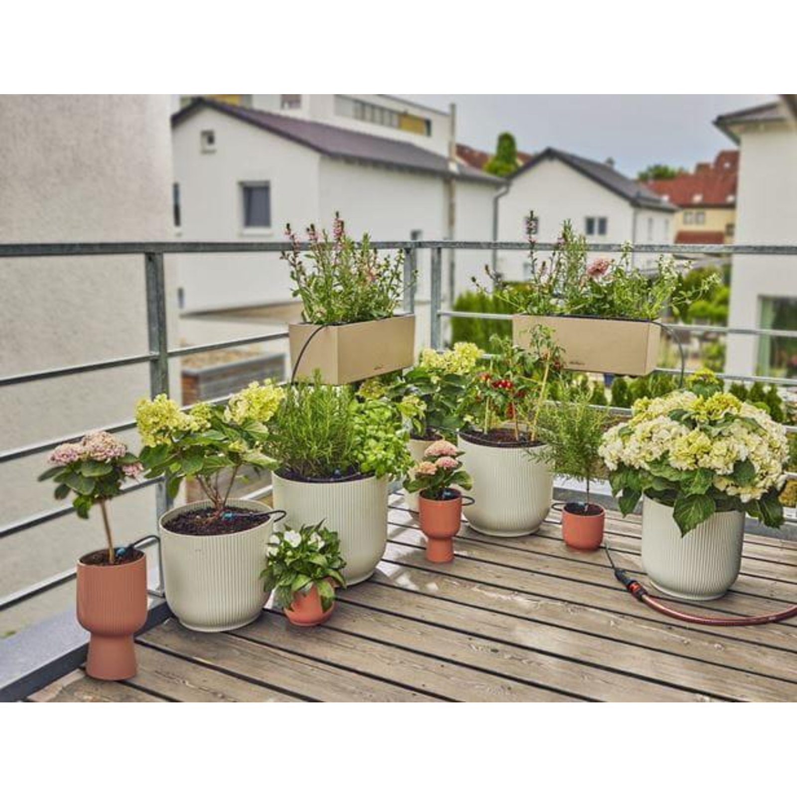 Gardena Micro-Drip-System Drip Irrigation Set Balcony 15 Plants Black Grey Model 2023