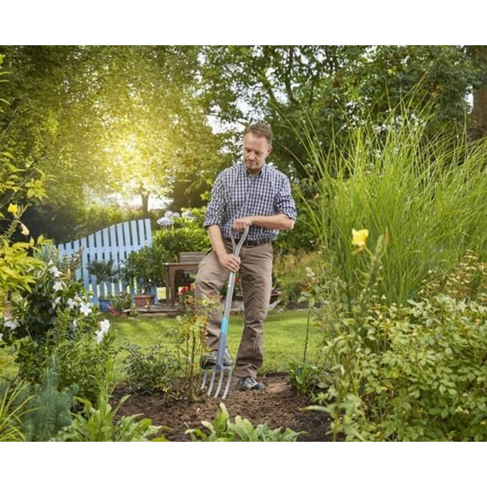 Gardena NatureLine Spade Fork Wood Turquoise Length 117cm