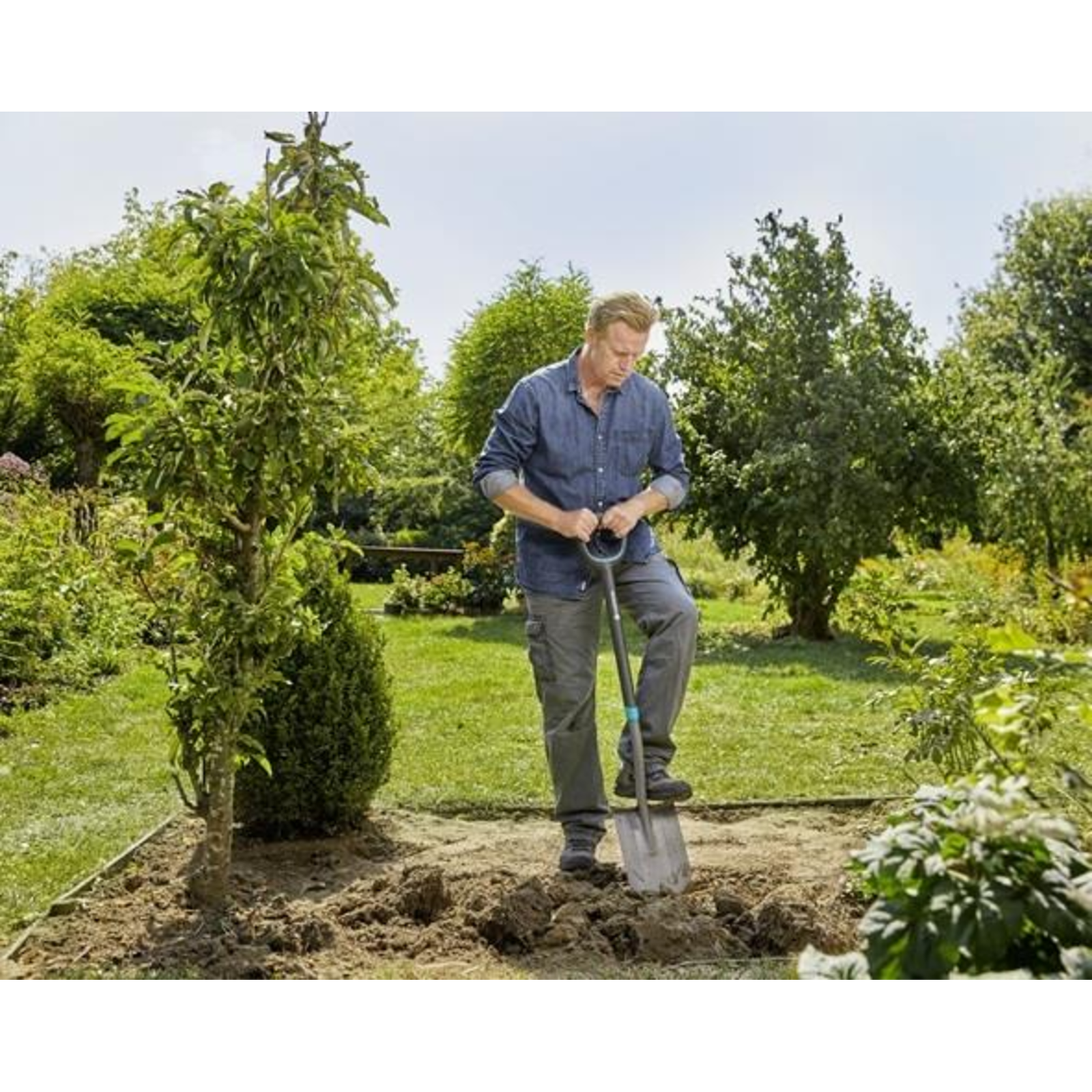 Gardena ErgoLine Pointed Spade Grey Turquoise Length 117cm