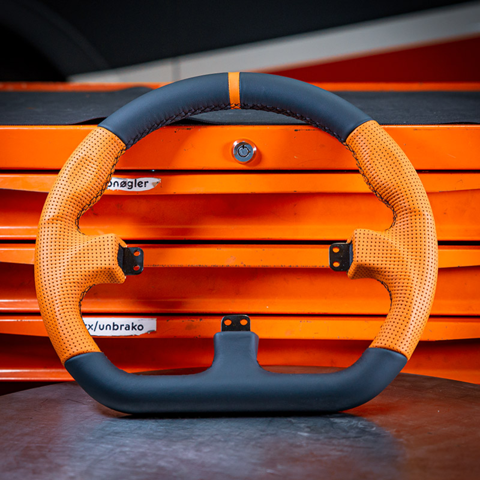 Asetek SimSports GT Rim Closed D Leather orange