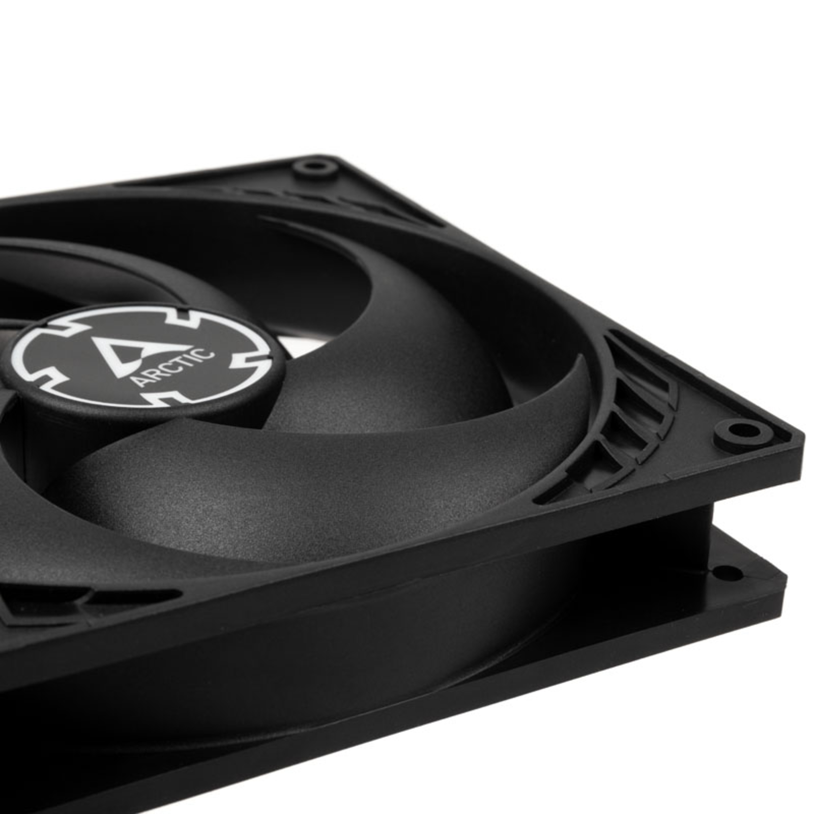 ARCTIC P14 Housing Fan 140mm