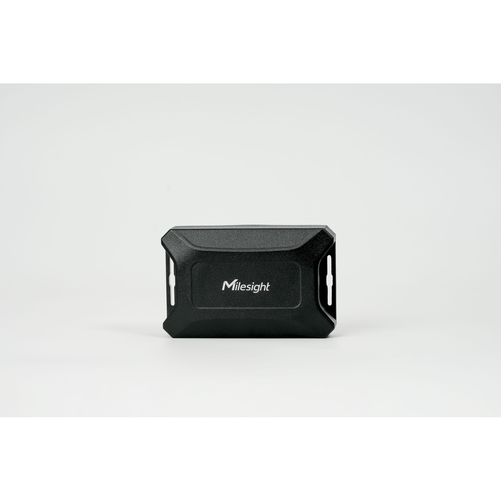 Milesight IoT Outdoor Asset Tracker