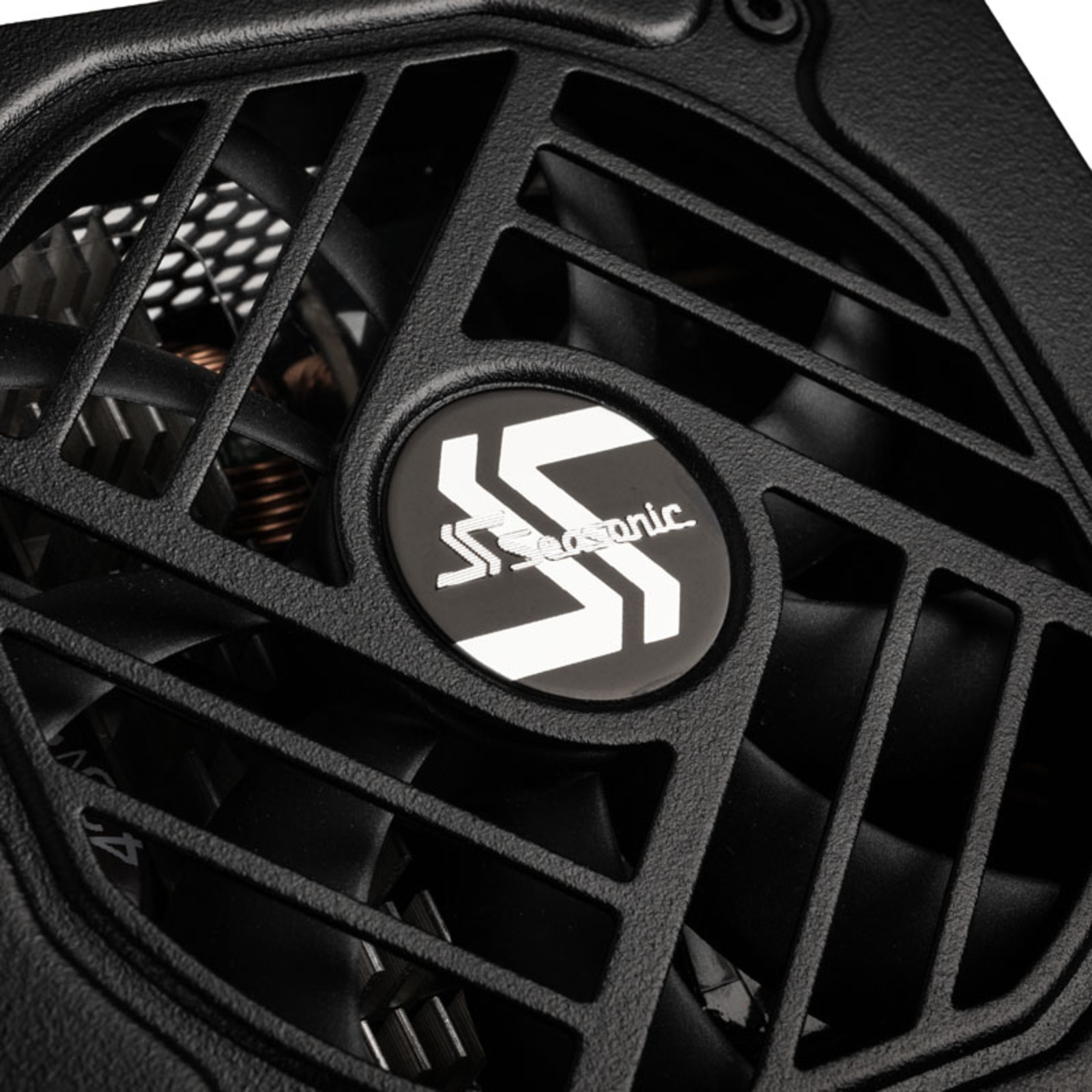 Seasonic FOCUS SPX-650 Black 4x PCIe Cable Management 650 Watts