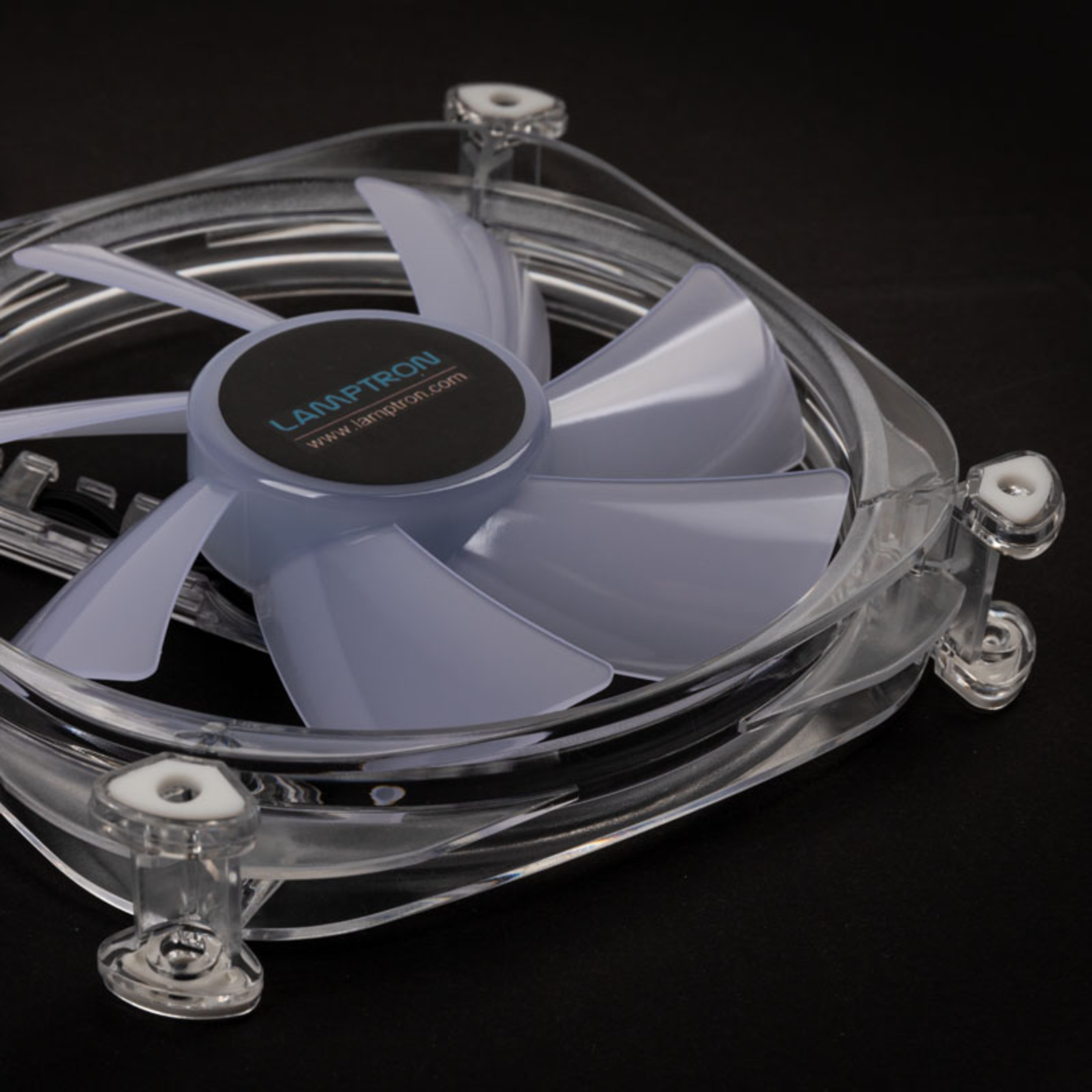 Lamptron Icecloud+ ARGB 120 Triple PWM Fan Kit transparent