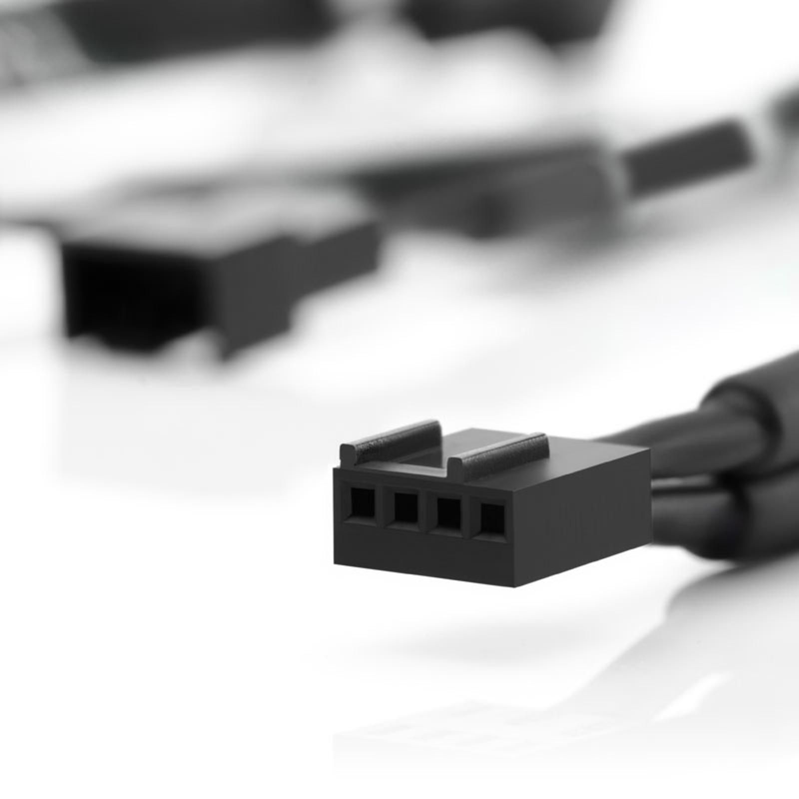 Noctua NA-SYC1 Chromax.black Y-splitter Cable Set for Fans Black