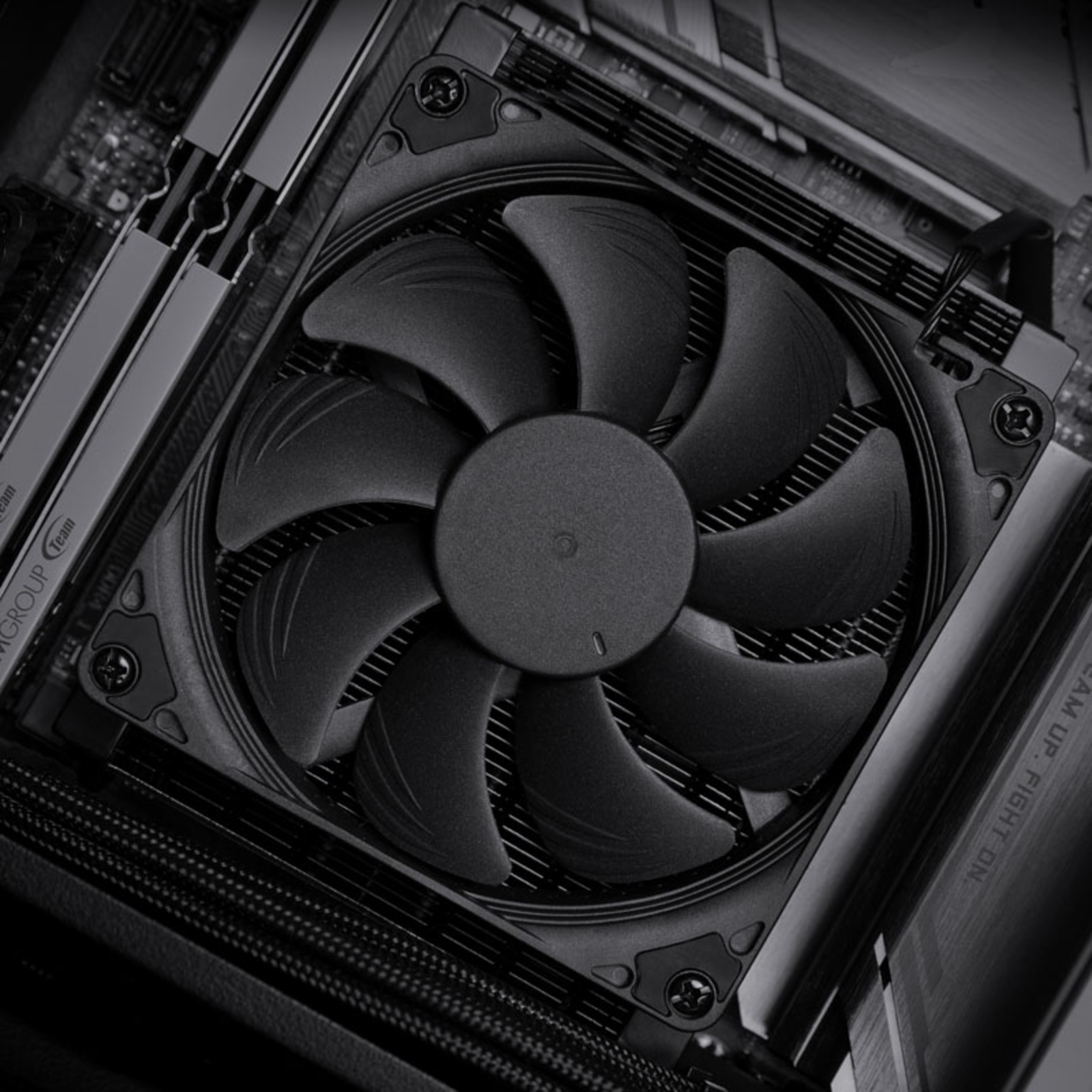 Noctua NH-L9A-AM4 Chromax.black CPU Cooler